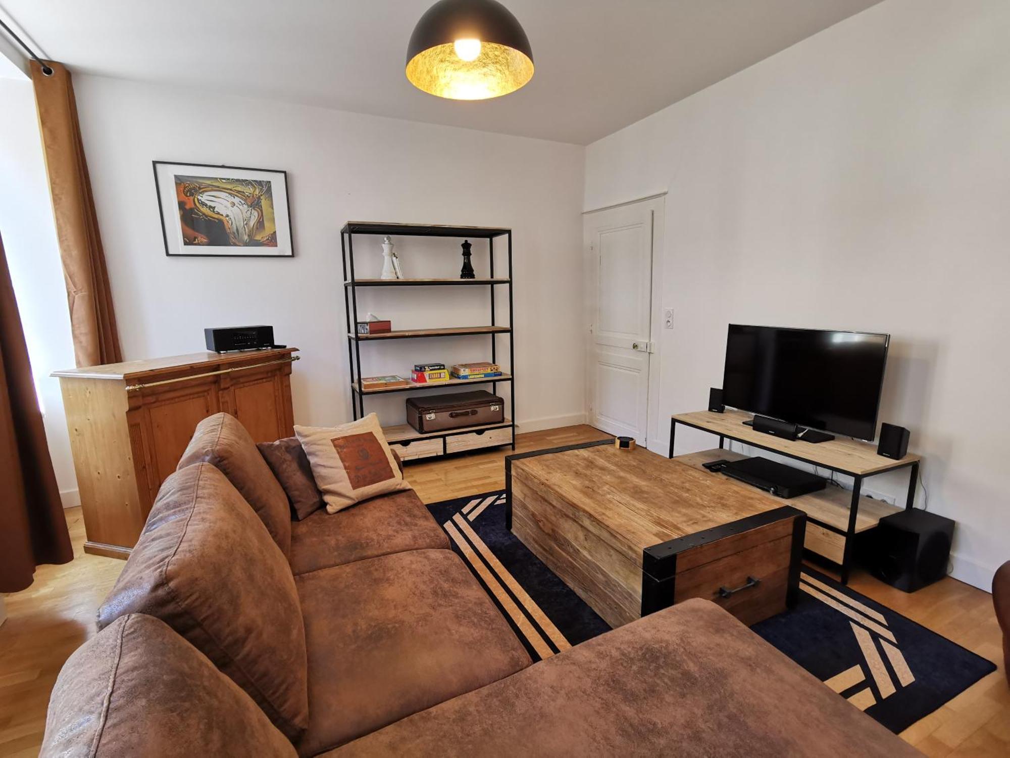 Appartement 3 Chambres Au Coeur Du Jura, Ideal Famille サラン・レ・バン エクステリア 写真